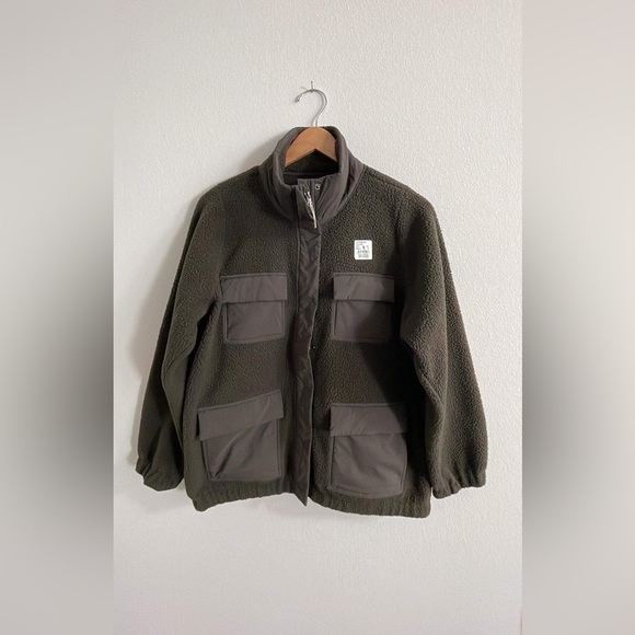 Vuori Utility Sherpa Jacket - Picture 10 of 11